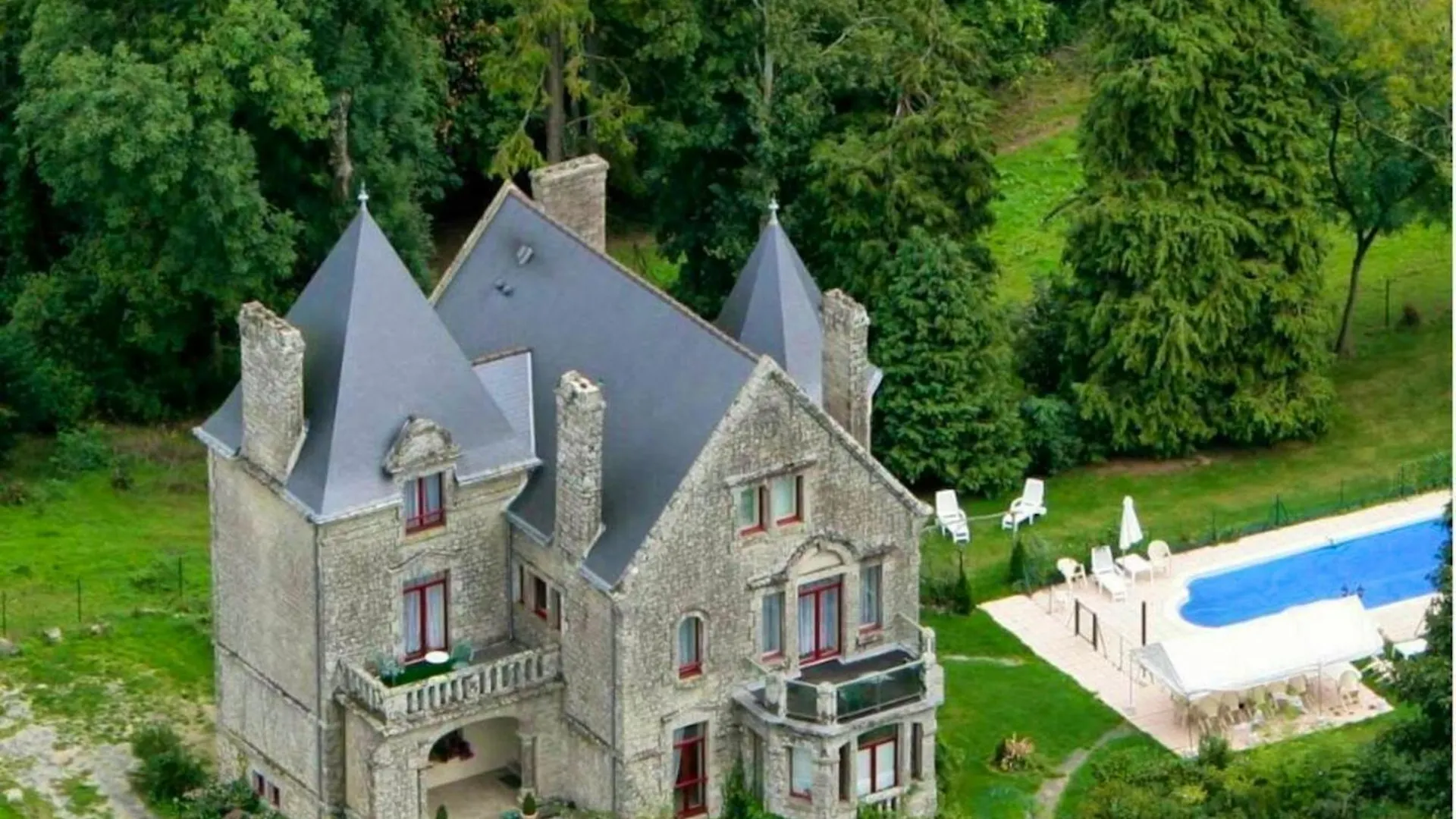 Villa En Campagne A Langoelan - Piscine Privee